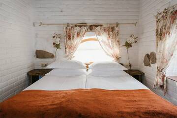 Альпийский дом. Шале (двухуровневый номер) в Парк-Отеле Усадьба Мещёрская